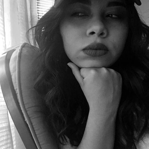 Meet your Posher, Lupita - Picture 1 of 1